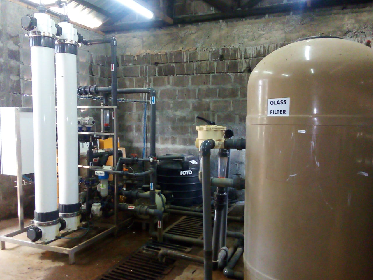 Davis & Shirtliff engaged the client and conducted water quality tests for the different sources and based on the water quality, developed a detailed design of an ultrafiltration plant with aeration for the oxidation and filtration of dissolved Iron to be integrated with the existing plant. We estimated the total daily capacity at 200m3/day based on the current student population and incorporated a 5 – year growth projection. The plant was designed with robust Dupont UF modules having a 96% recovery and with a flux of 71LMH