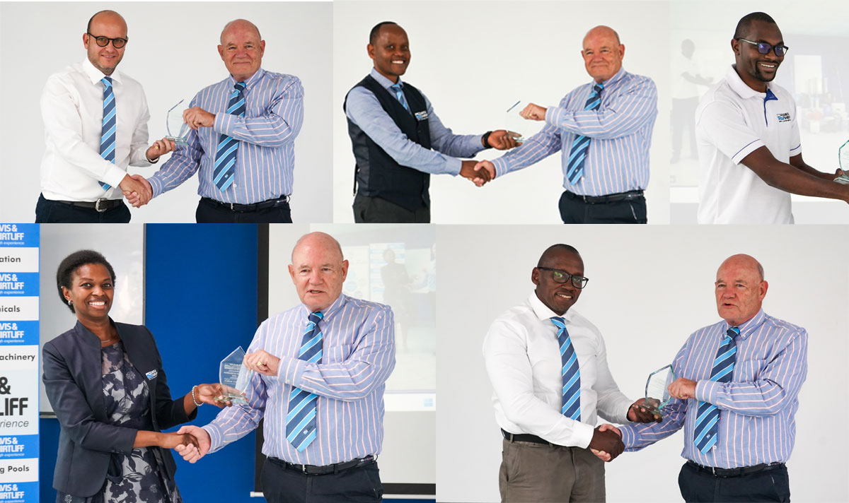 Davis & Shirtliff Management Conference awards, being given by the Chairman Alec Davis